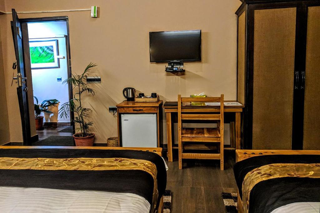 The Divine Hima Hotel Dharamshala Exterior foto