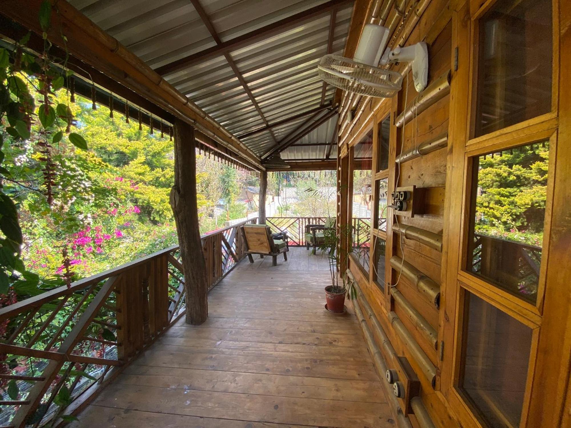 The Divine Hima Hotel Dharamshala Exterior foto